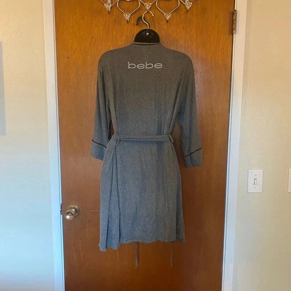 🆕 Bebe Grey Robe with Black Line Accent - Picture 14 of 16